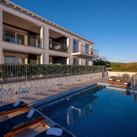 Luxury Authentic Experience At Marta 빌라 룸바르다