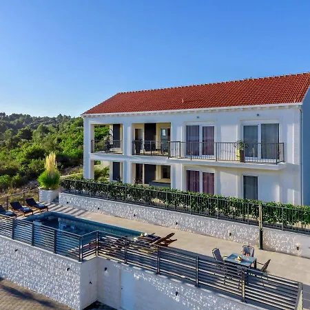 Luxury Authentic Experience At Marta * 룸바르다