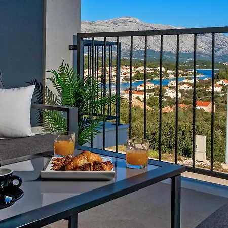 Luxury Authentic Experience At Marta 룸바르다