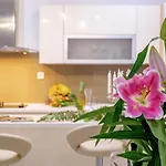 Luxury Authentic Experience At Marta ヴィラ