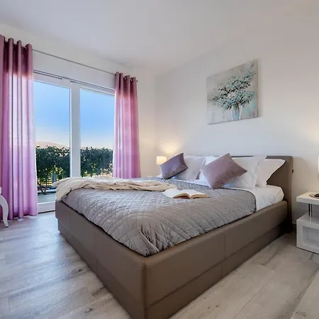 Villa Luxury Authentic Experience At Marta *