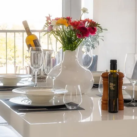 Luxury Authentic Experience At Marta Villa Lumbarda