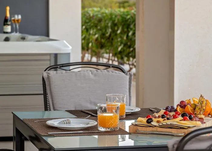 Luxury Authentic Experience At Marta לומבארדה